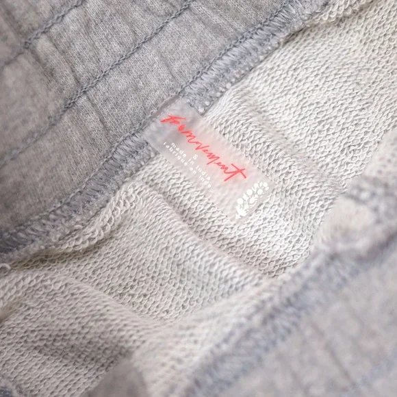 FP Movement Shorts Women Small Grey French Terry Raw Hem Athleisure Loungewear - Picture 4 of 9